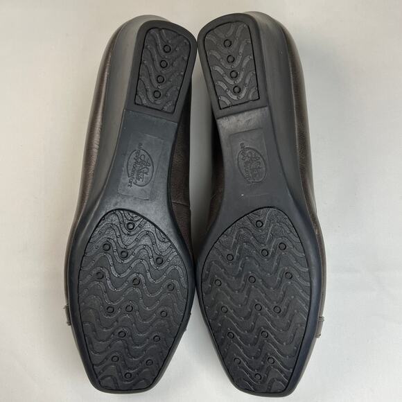 Life Stride Getup Wedge Shoes Women's 8 Gray Silvertone Comfort Travel Work - Picture 9 of 10